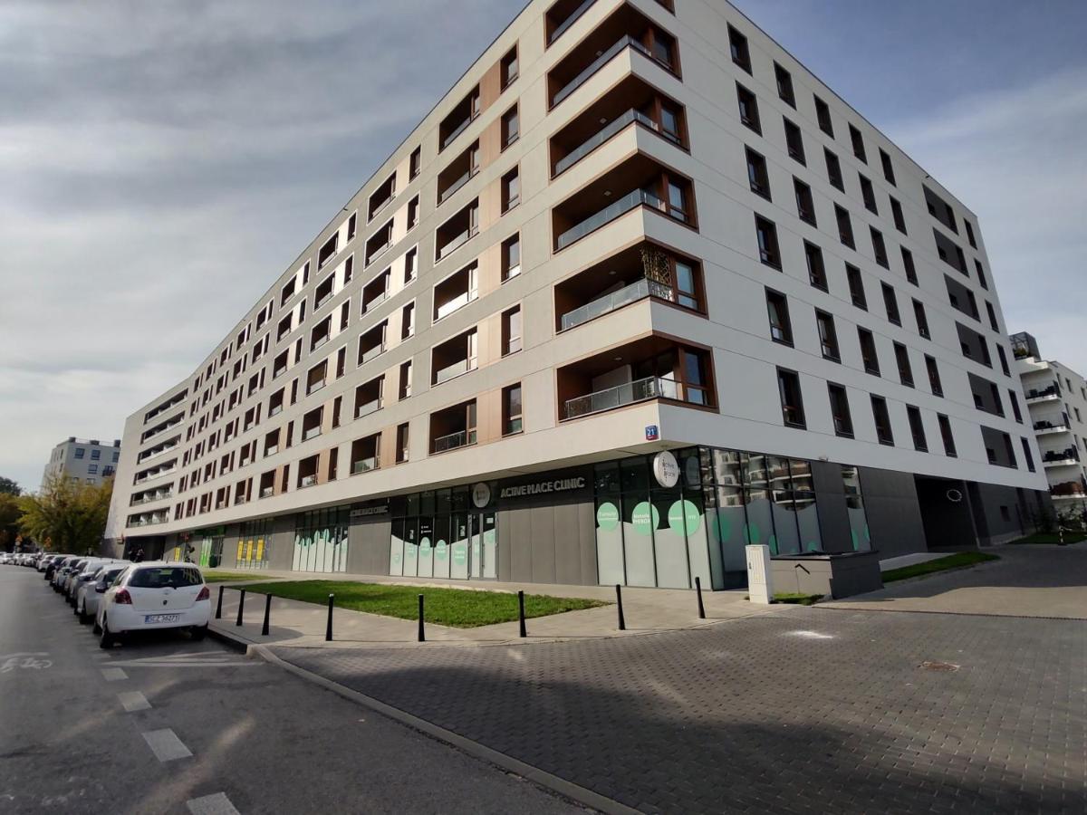 ワルシャワUroczy Apartament Z Miejscem Na Auto W Garazuアパートメント エクステリア 写真