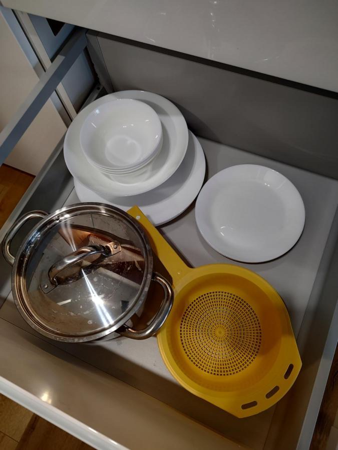 ワルシャワUroczy Apartament Z Miejscem Na Auto W Garazuアパートメント エクステリア 写真