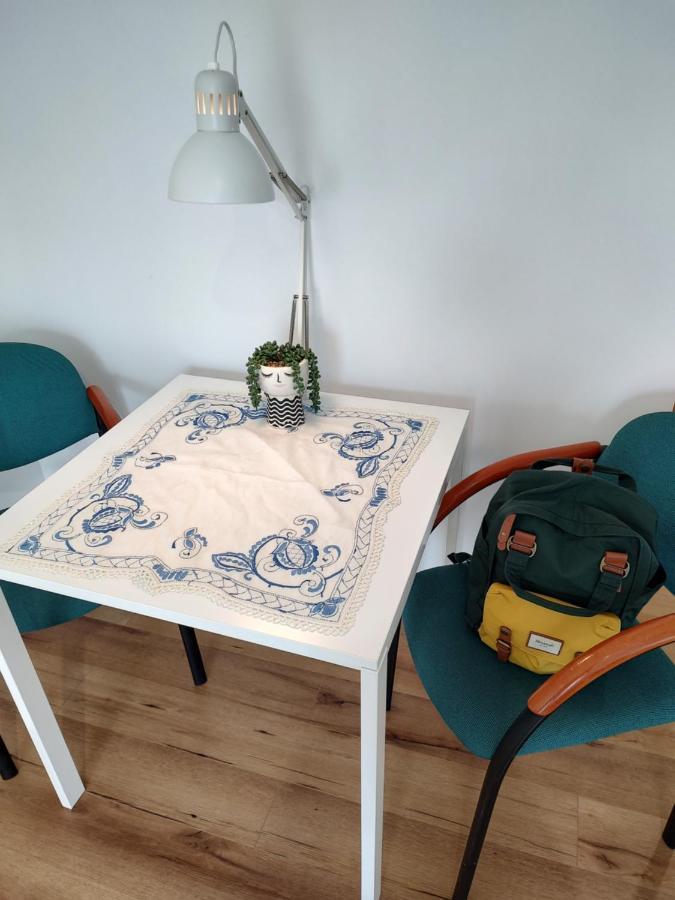 ワルシャワUroczy Apartament Z Miejscem Na Auto W Garazuアパートメント エクステリア 写真